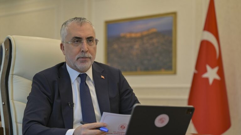 vedat-isikhan-sma-hastaliginda-kullanilan-bir-ilac-daha-sgk-listesinde-fKxuk3iT.jpg