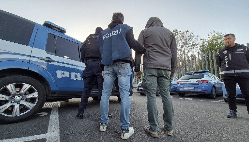 turk ceteleri italyayi ayaga kaldirdi Hmnmdghu