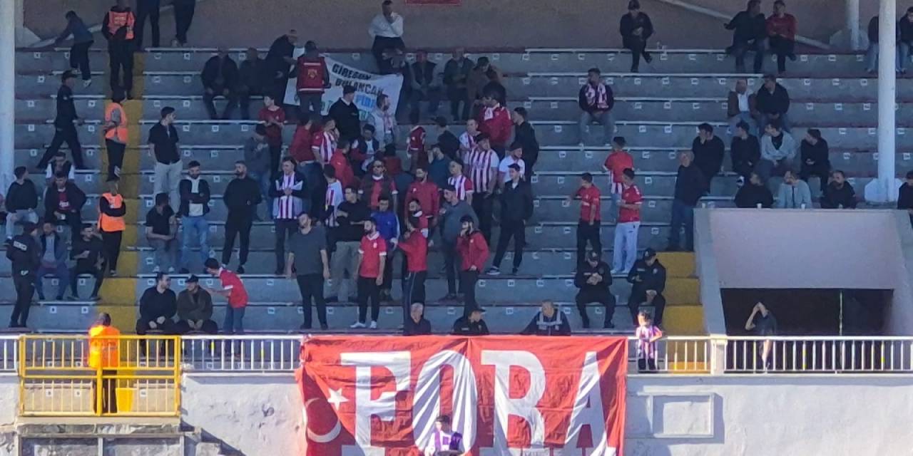 tribunlerde cevre protestosu igdir hos geldin alagoz defol Xr2ZzusI.jpg