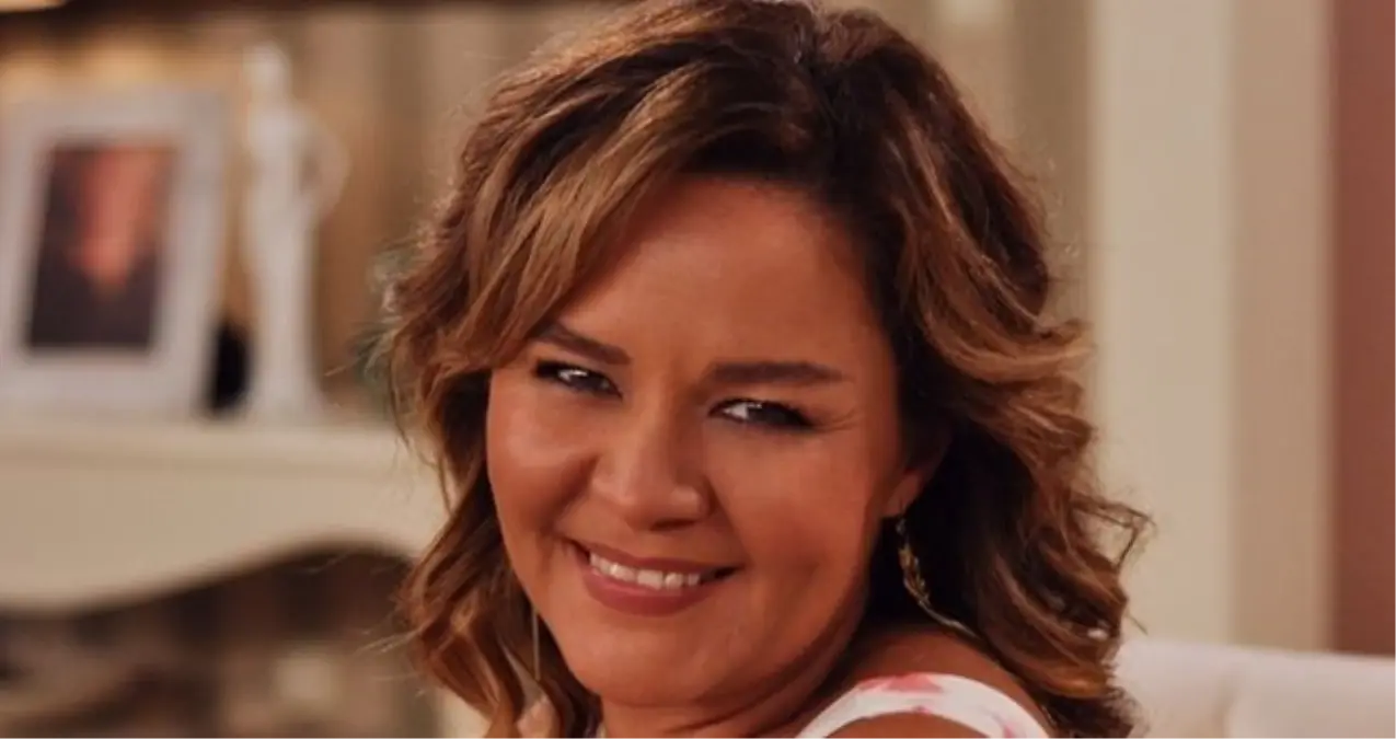 zeyno gunenc kimdir zeyno gunenc kac yasinda nereli kariyeri ps686rnI.jpg