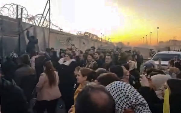 Suriye İnsan Hakları Gözlemevi Direktörü: "Thomas Barrack Halep'teki katliamın manevi ortağıdır"